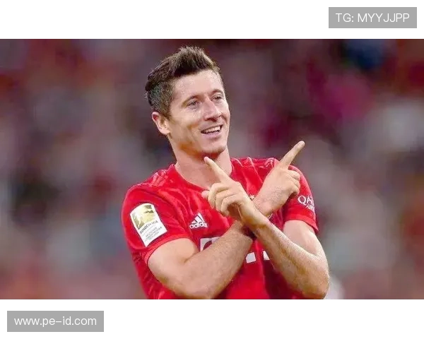 莱万多夫斯基生涯解析:传统中锋到全能终结者的进化路径 莱万多夫斯基生涯解析:传统中锋到全能终结者的进化路径