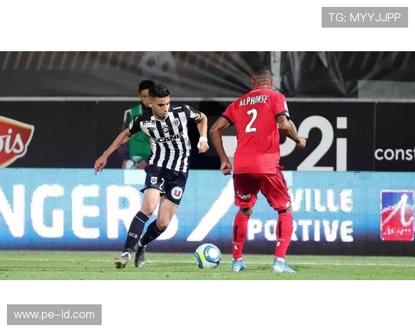 巴黎圣日耳曼防线稳定性问题持续，已影响球队关键战表现。