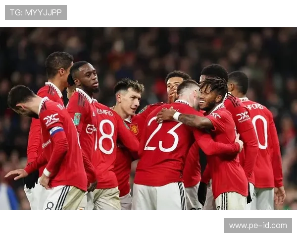 曼联复兴进程仍未完成，球队稳定性与竞技表现在持续考验中逐步显现趋势变化